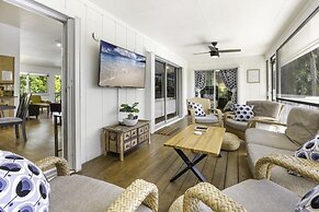 Dancing Dolphin 4 Bedroom Home by RedAwning