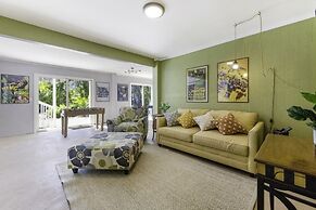 Dancing Dolphin 4 Bedroom Home by RedAwning