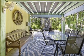 Dancing Dolphin 4 Bedroom Home by RedAwning