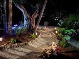 Dancing Dolphin 4 Bedroom Home by RedAwning