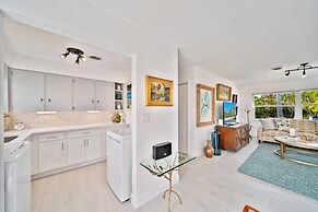 Mau Maus Cottage 3 Bedroom Home by RedAwning