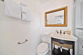 Mau Maus Cottage 3 Bedroom Home by RedAwning