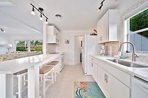 Mau Maus Cottage 3 Bedroom Home by RedAwning