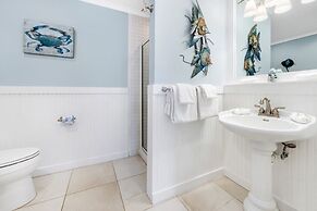 Turtle Cottage 3 Bedroom Home by RedAwning