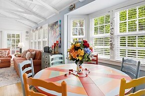 Turtle Cottage 3 Bedroom Home by RedAwning