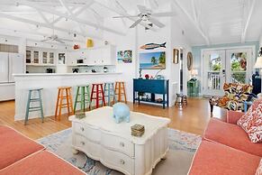 Turtle Cottage 3 Bedroom Home by RedAwning