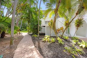 Turtle Cottage 3 Bedroom Home by RedAwning