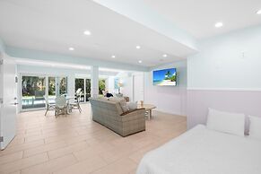 5294 Umbrella Pool Rd 3 Bedroom Home by RedAwning