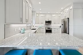 5294 Umbrella Pool Rd 3 Bedroom Home by RedAwning