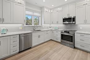 5294 Umbrella Pool Rd 3 Bedroom Home by RedAwning