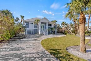 5294 Umbrella Pool Rd 3 Bedroom Home by RedAwning