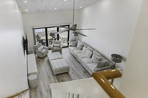 South Seas Beach Villa 2535 4 Bedroom Home by RedAwning