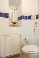 Designer Apartment - 5 min to Center