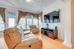 Palm Harbor Vacation Rental: 7 Mi to Beach!