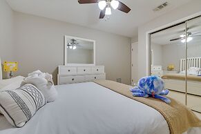 Palm Harbor Vacation Rental: 7 Mi to Beach!