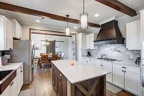 Crossville Home Near Lake Tansi + Hiking Trails!