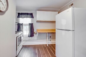 Pet-friendly Auburn Apartment w/ Balcony!