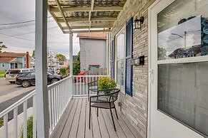 Central Auburn Apartment w/ Porch: Pets Welcome!