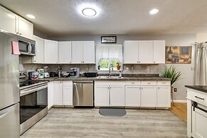 Hot Tub & Game Room: Tobyhanna Vacation Home!