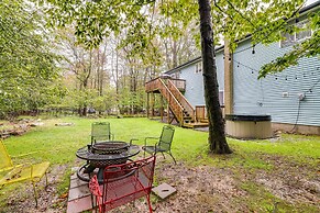 Hot Tub & Game Room: Tobyhanna Vacation Home!
