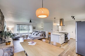 Serene Palmer Home: Walk to Downtown & Riverfront!