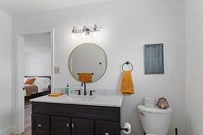 Serene Palmer Home: Walk to Downtown & Riverfront!