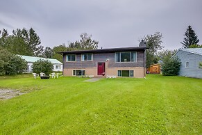 Serene Palmer Home: Walk to Downtown & Riverfront!