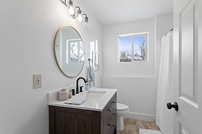 Serene Palmer Home: Walk to Downtown & Riverfront!