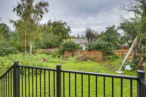 Serene Palmer Home: Walk to Downtown & Riverfront!