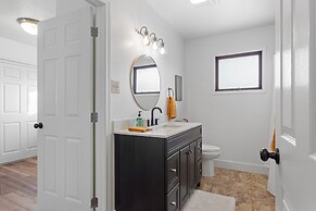 Serene Palmer Home: Walk to Downtown & Riverfront!