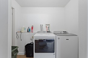 Serene Palmer Home: Walk to Downtown & Riverfront!