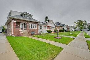 13 Mi to Dtwn Chicago: Maywood Home w/ Fireplace