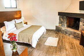 Hotel Roca y Cantera