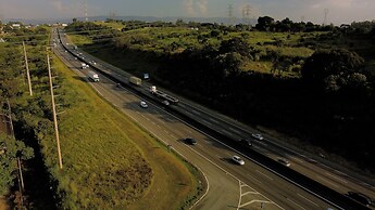 SP JUNDIAÍ HOTEL - EASY ACCESS TO HOPI HARI