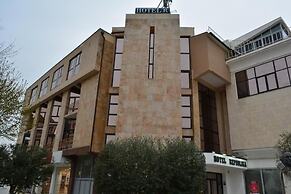Hotel Republika Berat