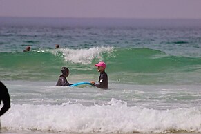 Auberge sunrise surf camp