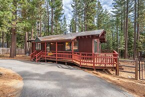 Cozy Pet Friendly Cabin in Lake Tahoe by Sierra Getaways