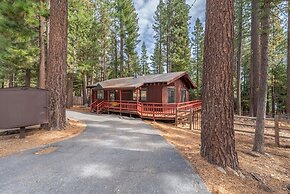 Cozy Pet Friendly Cabin in Lake Tahoe by Sierra Getaways