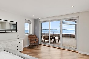 Sea Breeze - Spectacular Sea Views