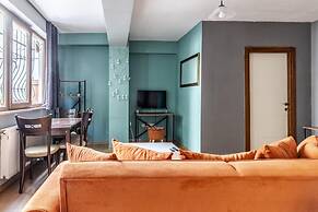 Flat With Backyard 6 min to Bostanci Show Center