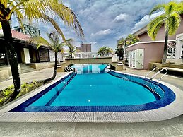 Casa Mutiara Apartments by Moonlight