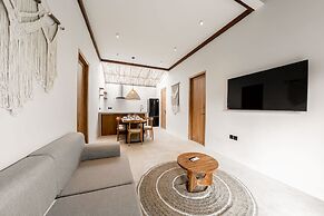 Hijau Villa by EVDEkimi