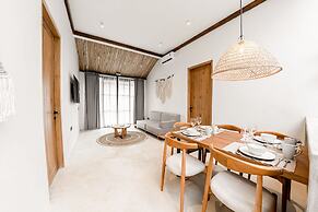 Hijau Villa by EVDEkimi