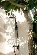 Hijau Villa by EVDEkimi