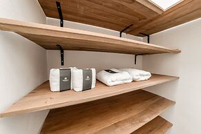 Hijau Villa by EVDEkimi