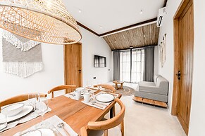 Hijau Villa by EVDEkimi