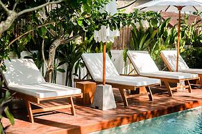 Hijau Villa by EVDEkimi