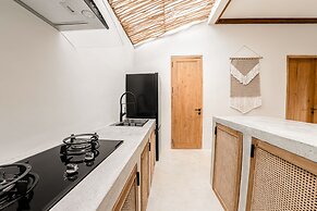 Hijau Villa by EVDEkimi