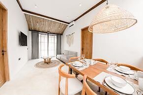 Hijau Villa by EVDEkimi