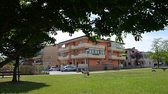 Wonderful two Bedroom Apartment Close to the Beach